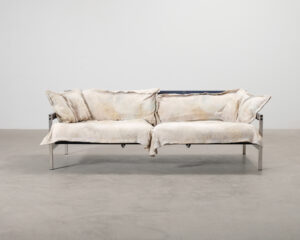 Diesel with Moroso Iron Maiden 2,5-sits soffa