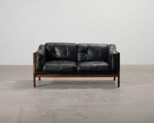 Futura Möbler Monte Carlo 2-sits vintage soffa svart läder